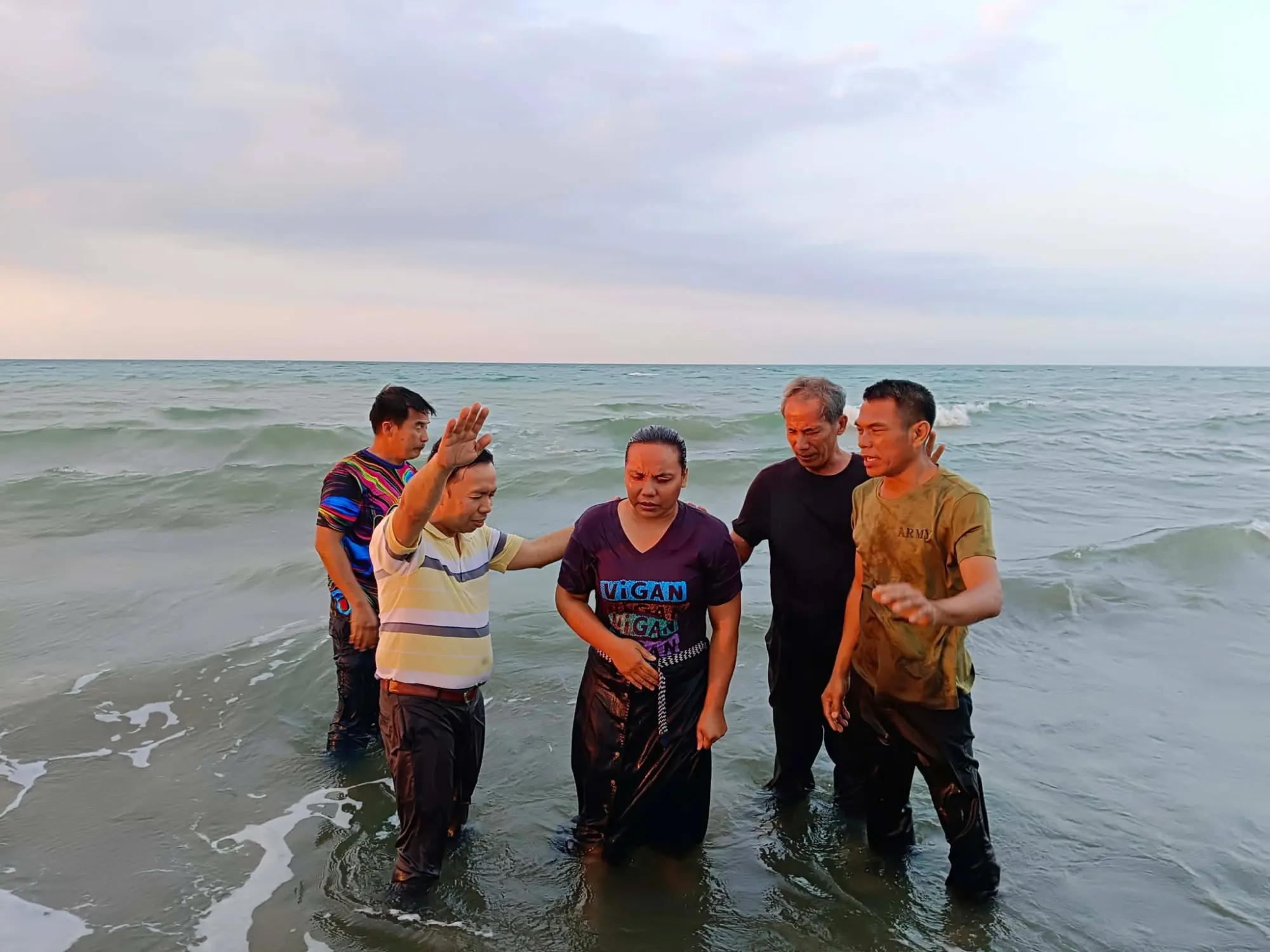 Prayer at the sea during the Pamplona mission